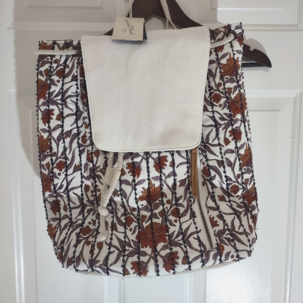 Universal thread bag
